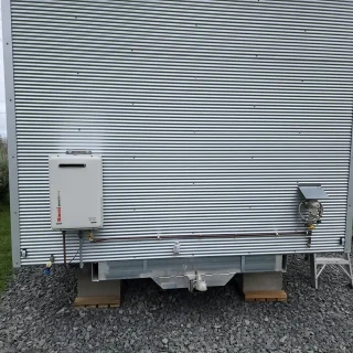 large 7.2m cabin